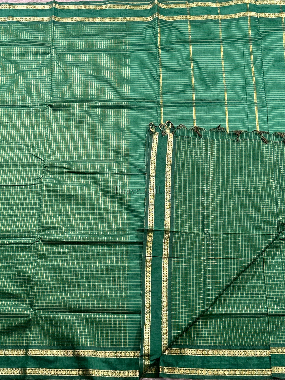 Bottle Green Muthu Kattam Cotton Saree with Rettapet Border