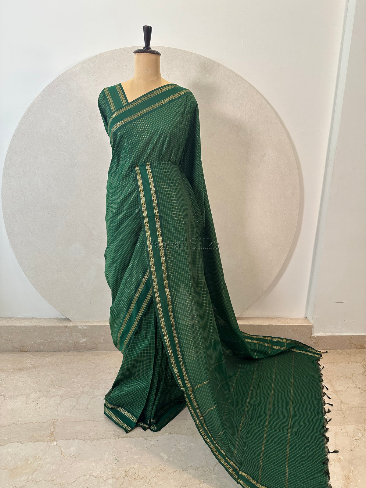 Bottle Green Muthu Kattam Cotton Saree with Rettapet Border